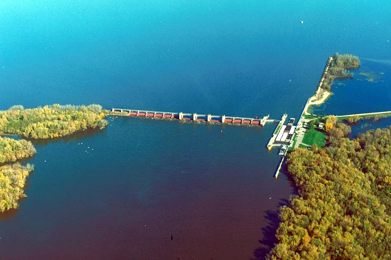 Lock and Dam 13, Clinton, Iowa, United States