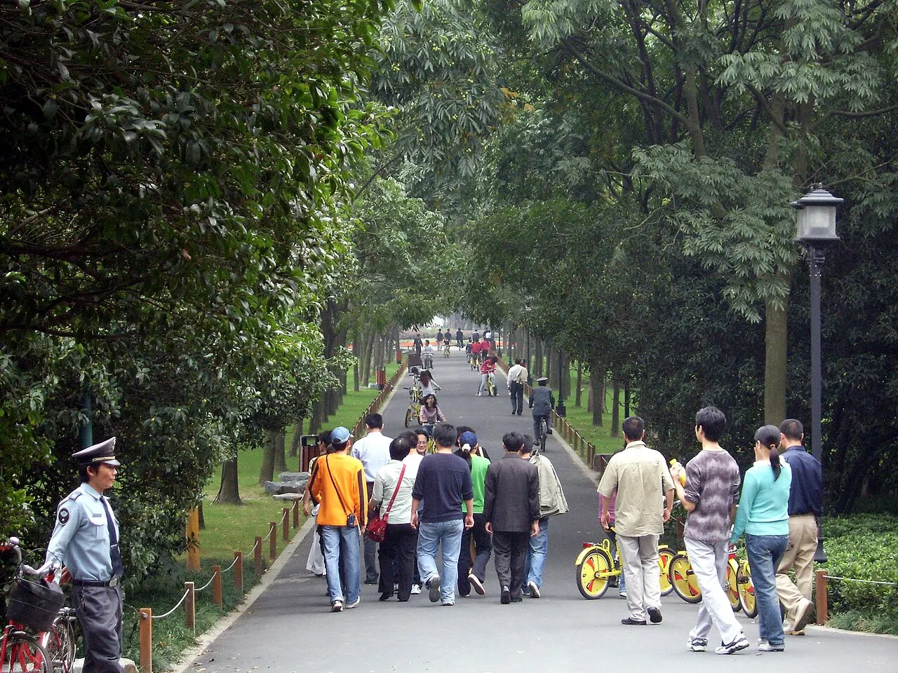Su Causeway, Hangzhou, Zhejiang, China