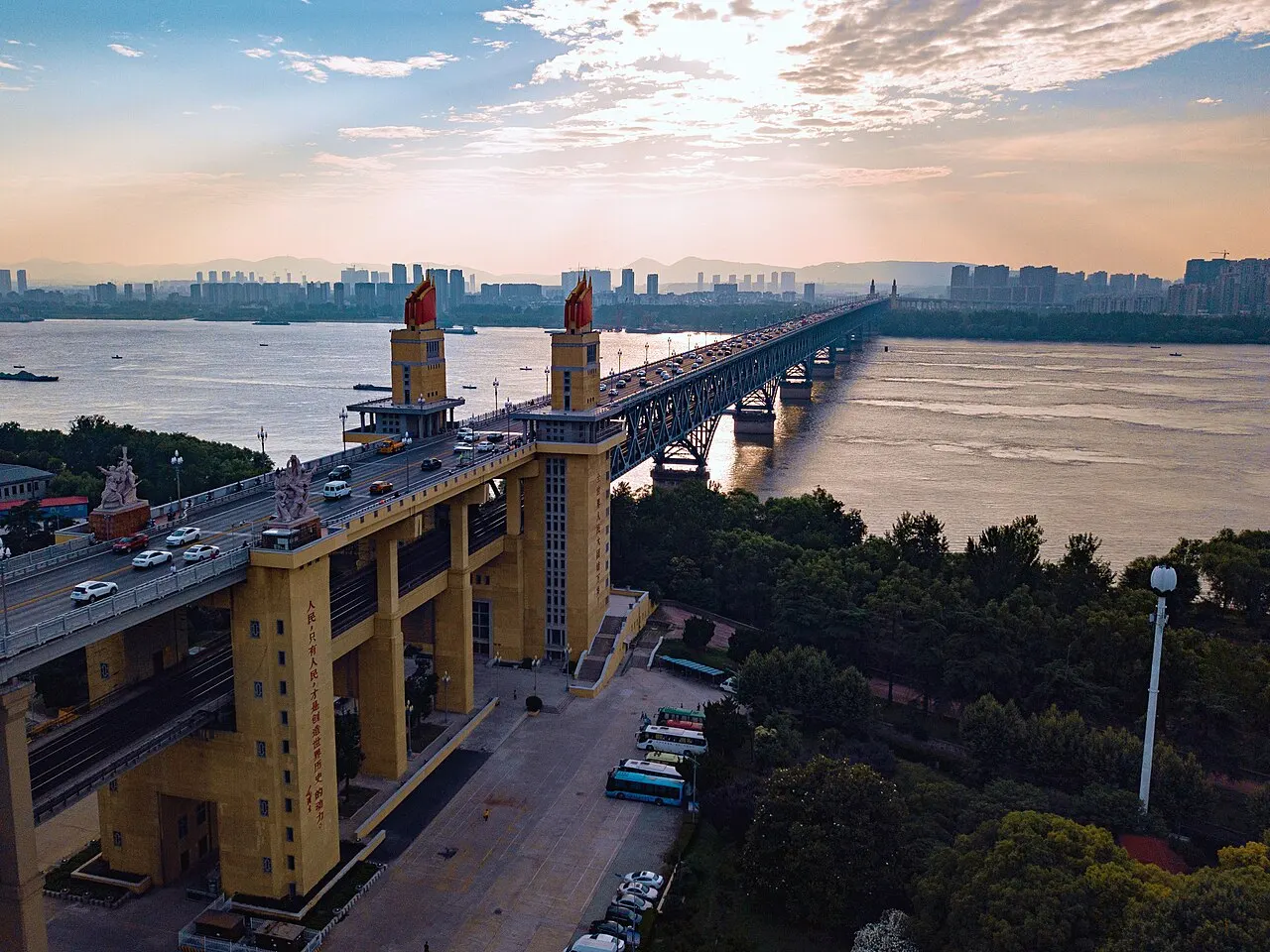 Nanjing Yangtze River Bridge, Nanjing, Jiangsu, China