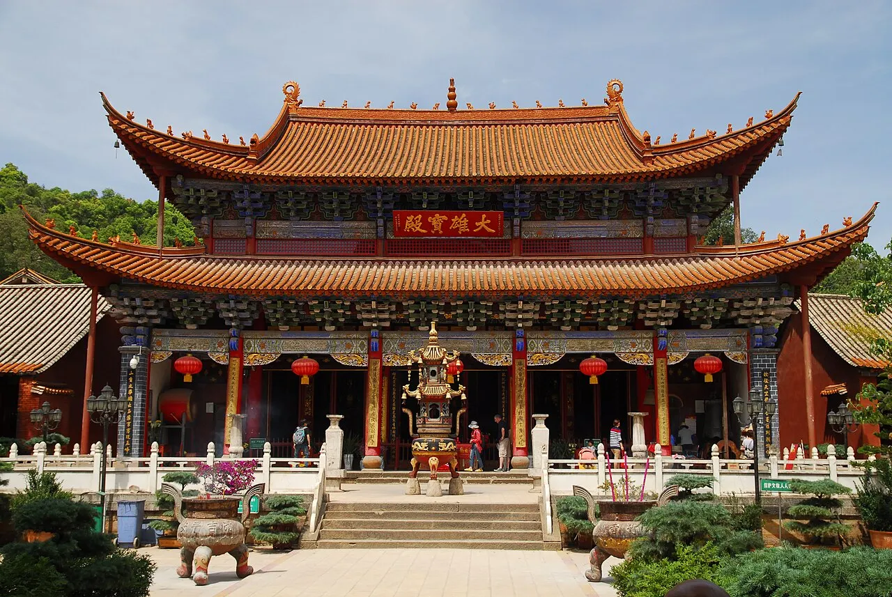 Qiongzhu Temple, Kunming, Yunnan, China
