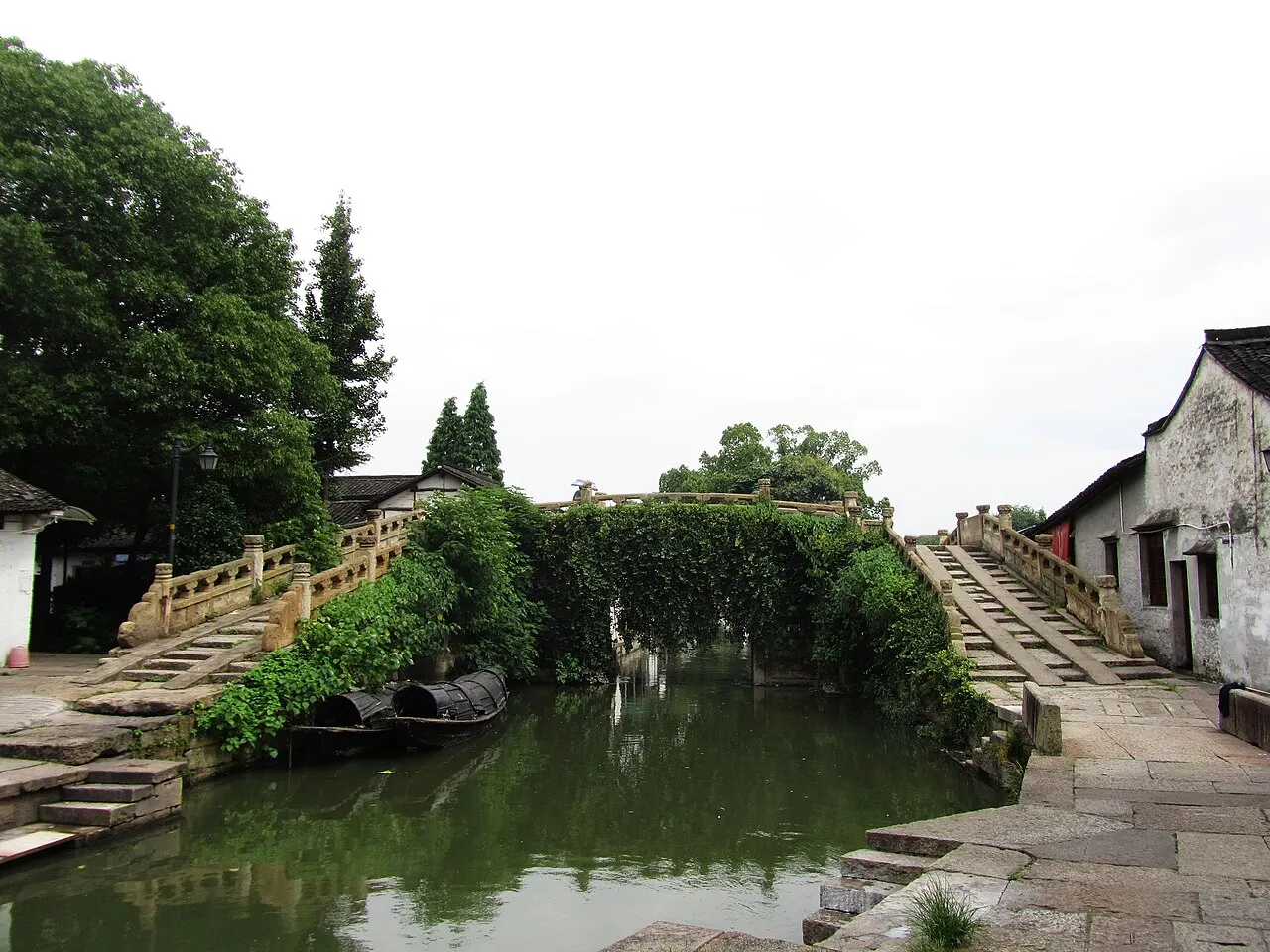 Bazhi Bridge, Shaoxing, Zhejiang, China