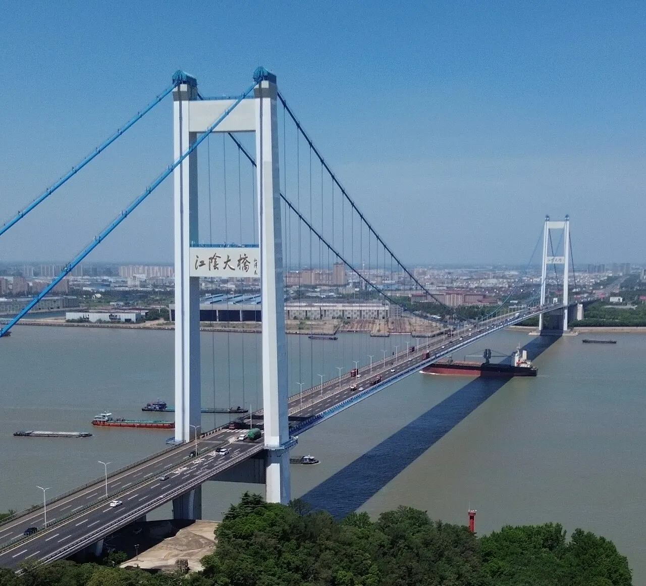 Jiangyin Yangtze River Bridge, Jiangyin, Jiangsu, China
