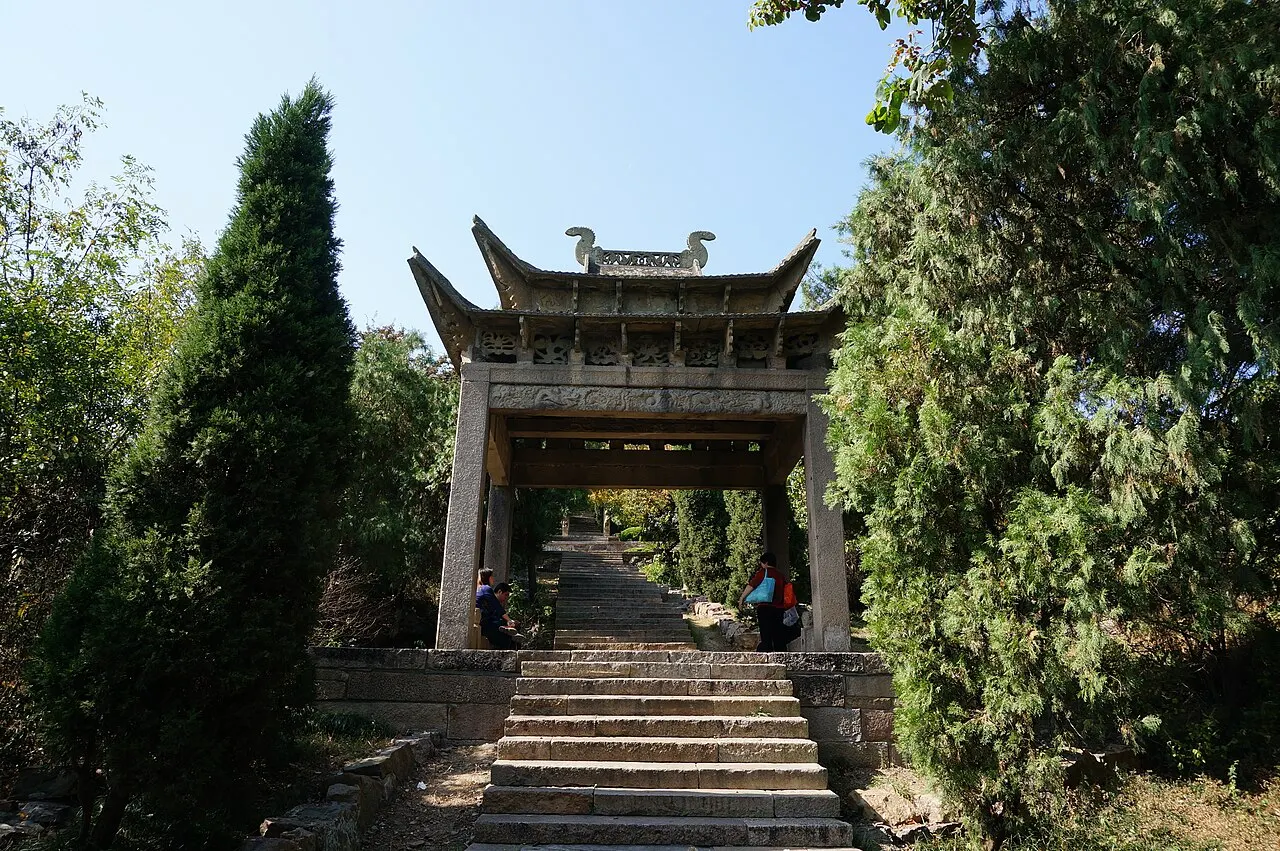 Tomb of Yanzi, Changshu, Jiangsu, China