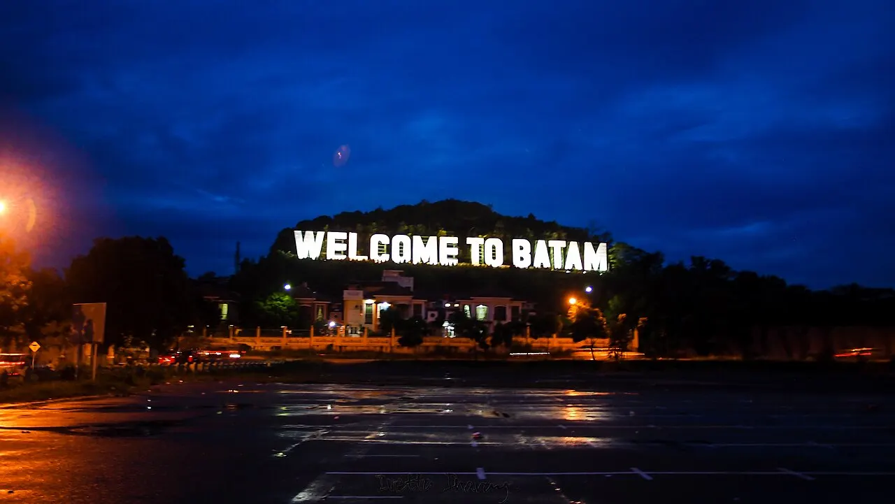 Welcome to Batam Monument, Batam, Riau, Indonesia
