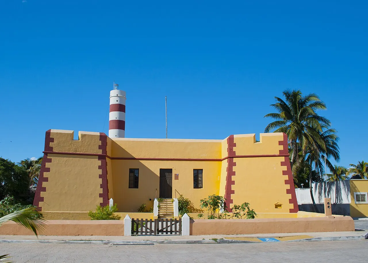 Faro de Sisal, Sisal, Yucatán, Mexico