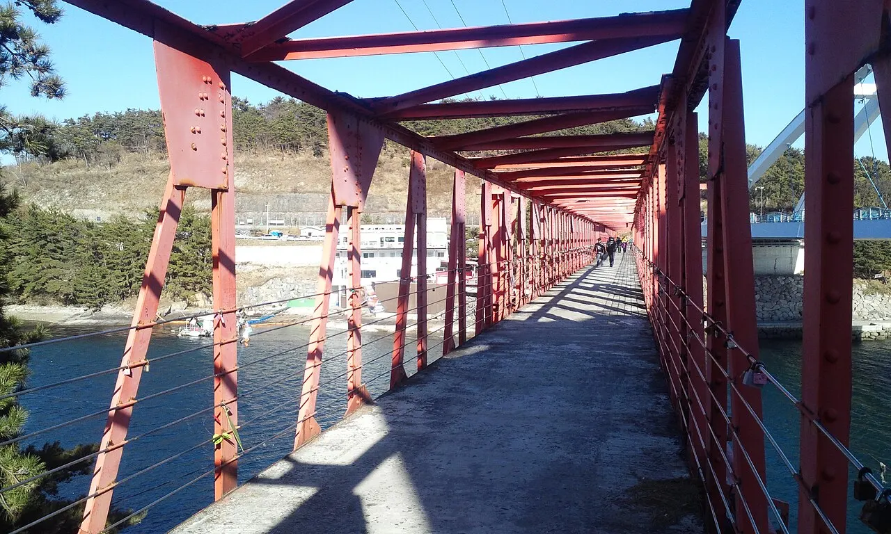 Jeodo Bridge, Changwon, Gyeongsangnam-do, South Korea