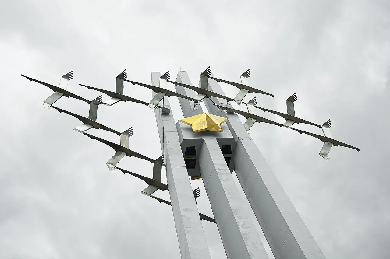 Cranes Memorial, Saratov, Saratov Oblast, Russia