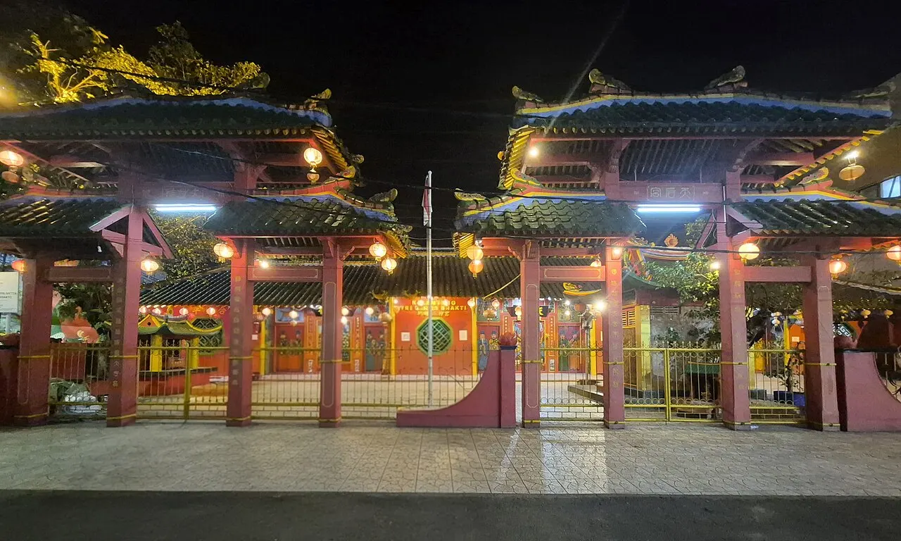Vihara Bodhisatva Karaniya Metta, Pontianak, West Kalimantan, Indonesia