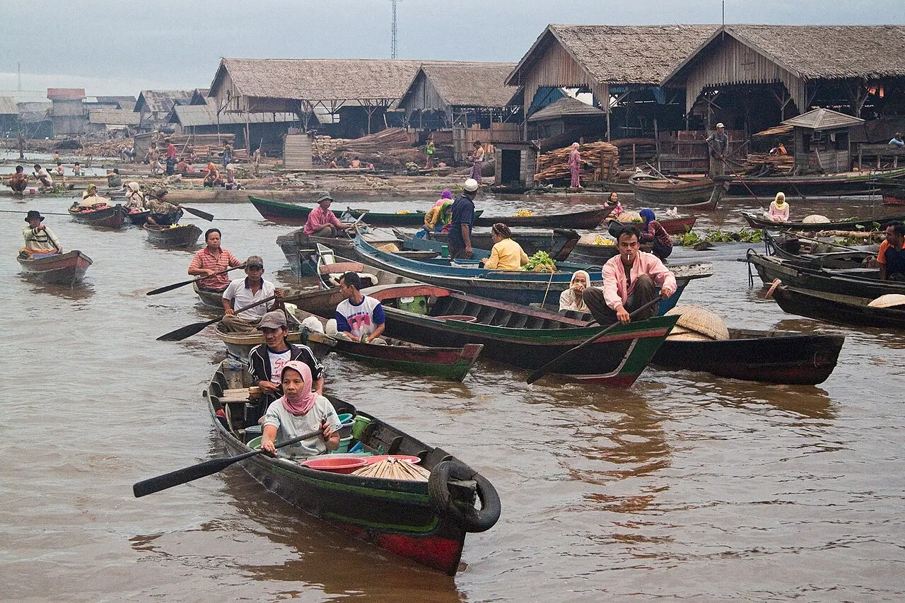 Muara Kuin Floating Market, Banjarmasin, South Kalimantan, Indonesia