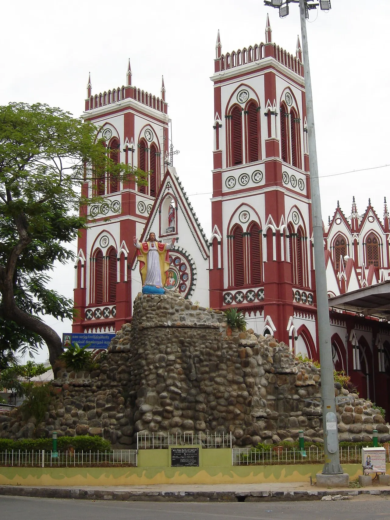 Basilica of the Sacred Heart of Jesus, Puducherry, Puducherry, India