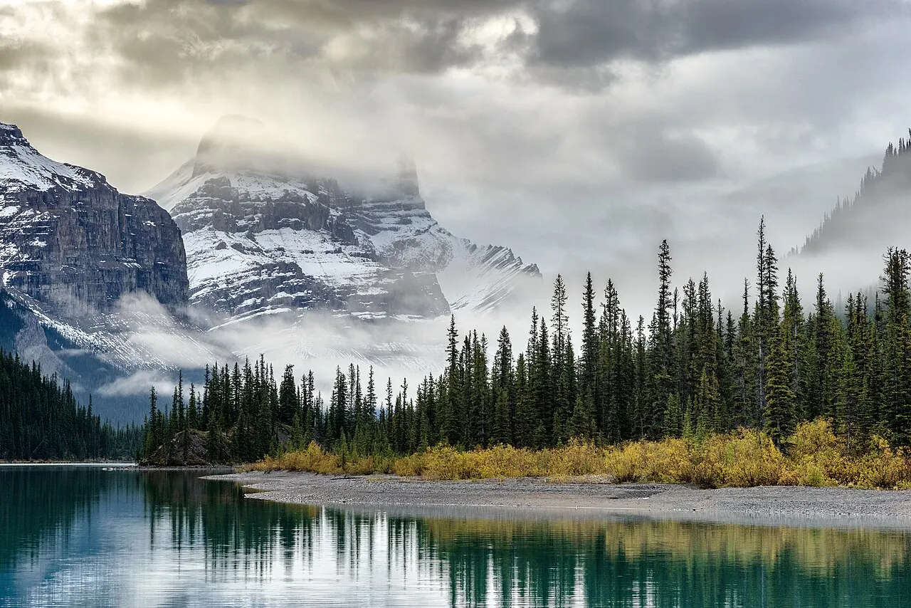 Maligne Lake, Jasper National Park, Alberta, Canada