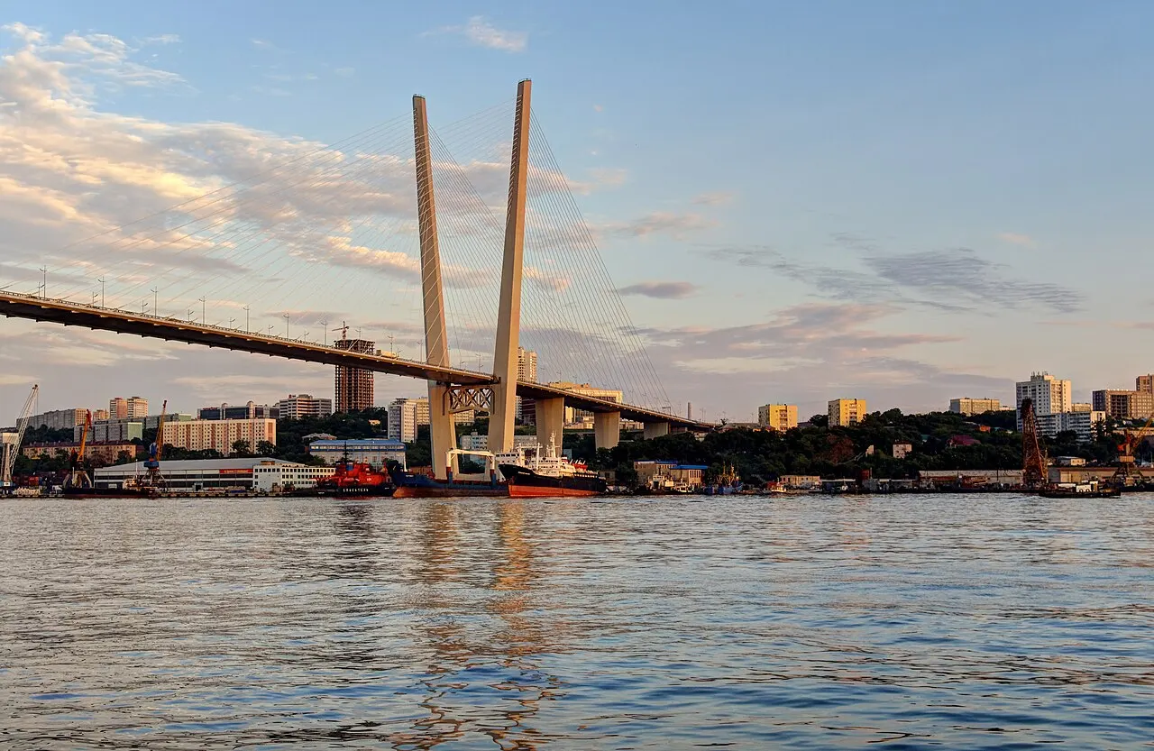 Zolotoy Bridge, Vladivostok, Primorye, Russia
