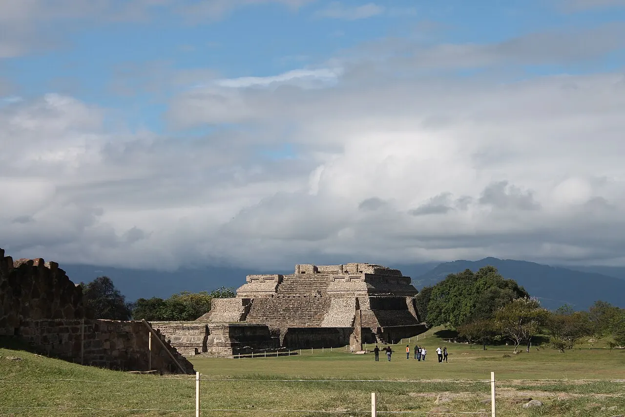 Sistema IV, Monte Albán, Monte Albán, Oaxaca, Mexico