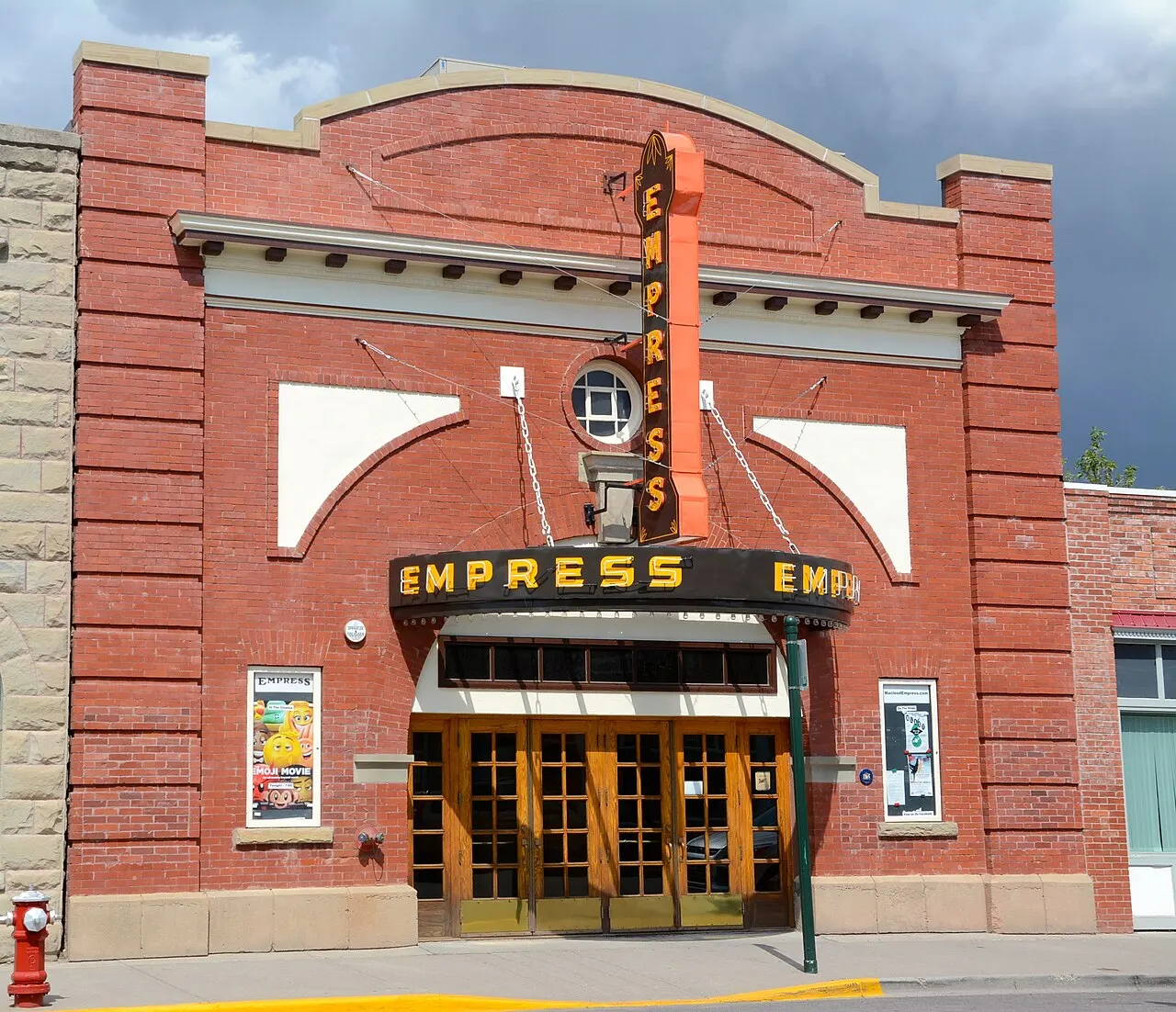Empress Theatre Fort Macleod, Head-Smashed-In Buffalo Jump, Alberta, Canada