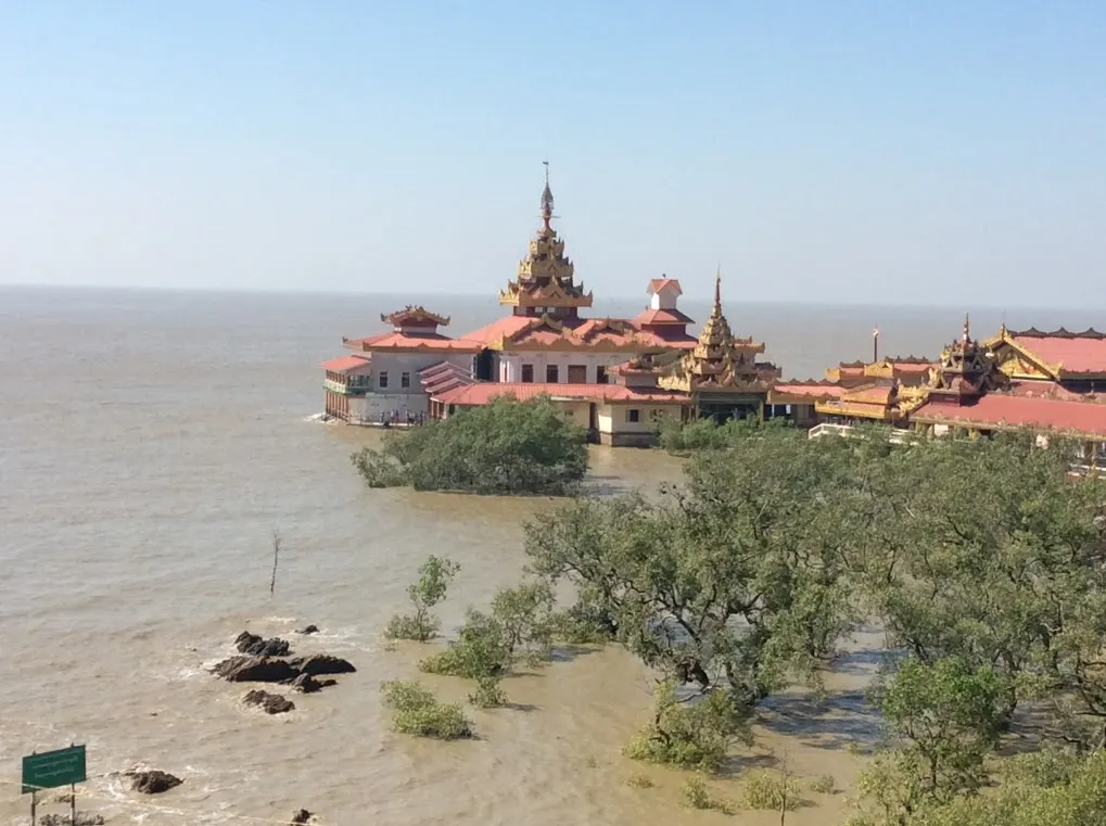 Kyaikkami Yele Pagoda, Mawlamyine, Mon, Myanmar