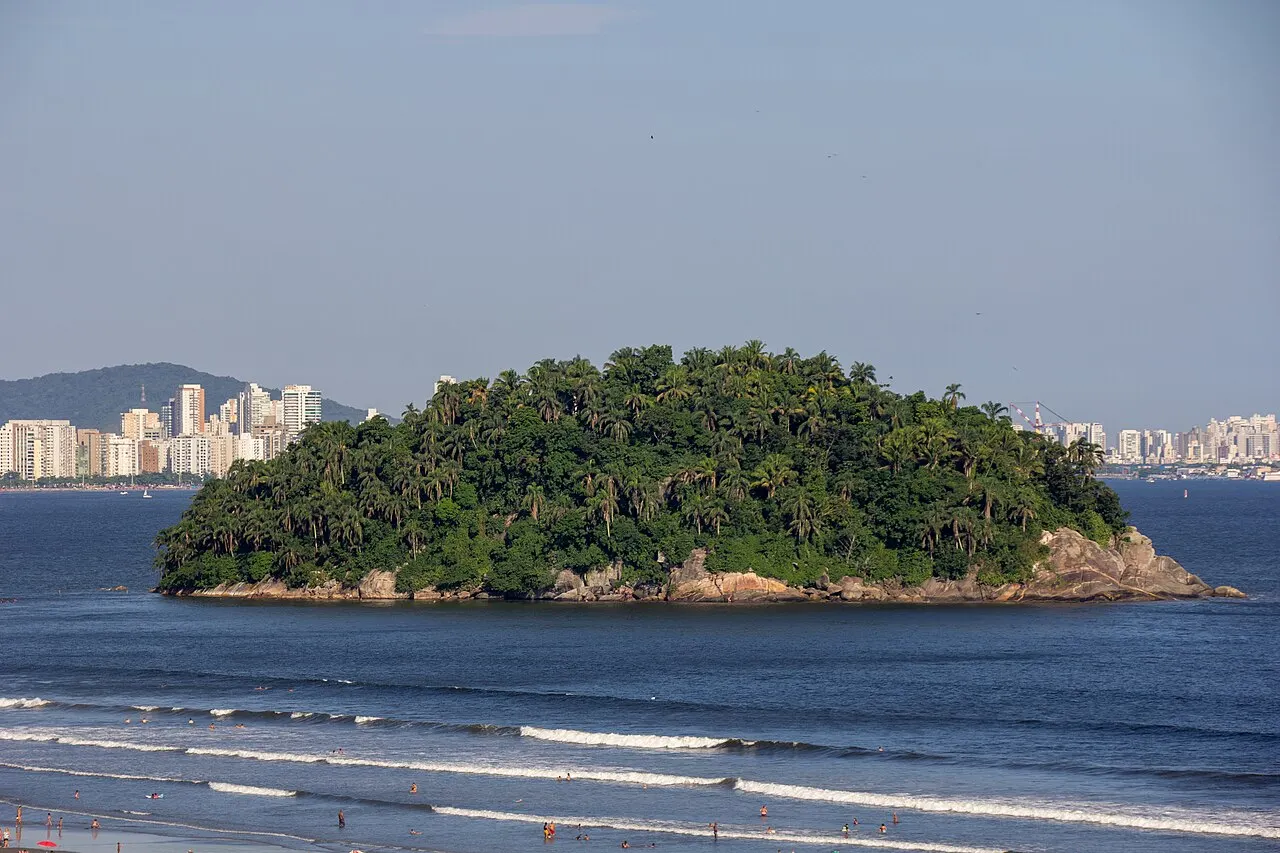Urubuqueçaba Island, Santos, São Paulo, Brazil