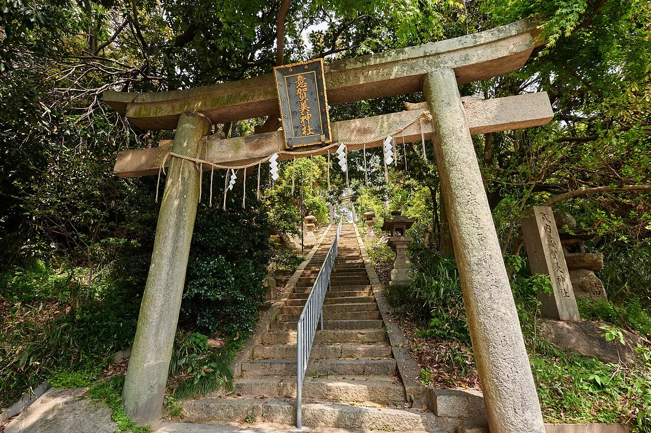 Igami Shrine, Hirakata, Osaka, Japan