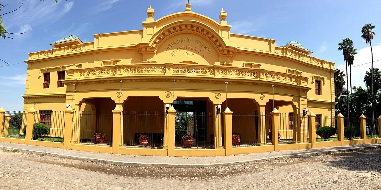Antigua Estación de Ferrocarril de Chapala, Lake Chapala, Jalisco, Mexico