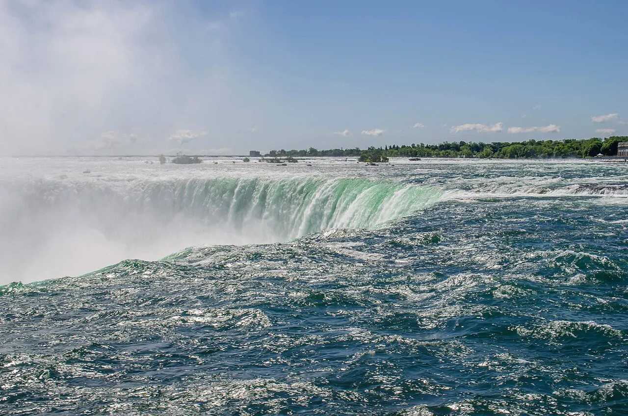 Horseshoe Falls and Table Rock, Niagara Falls, Ontario, Canada
