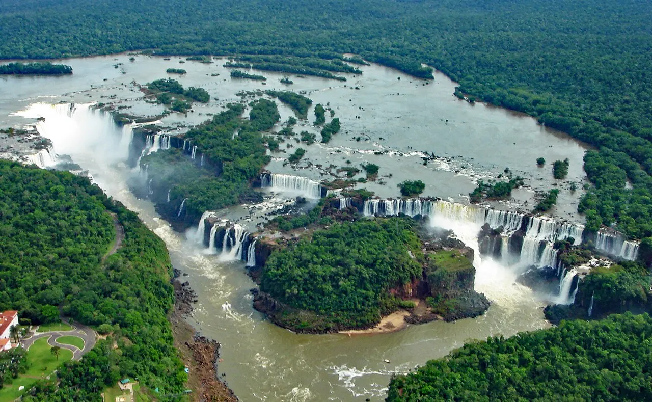 Iguaçu Falls, Foz do Iguaçu, Paraná, Brazil
