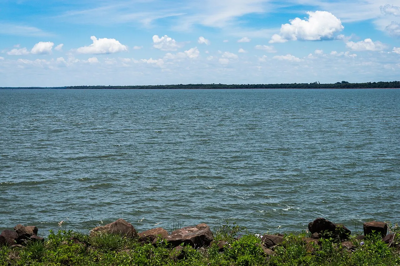 Itaipu Lake, Foz do Iguaçu, Paraná, Brazil