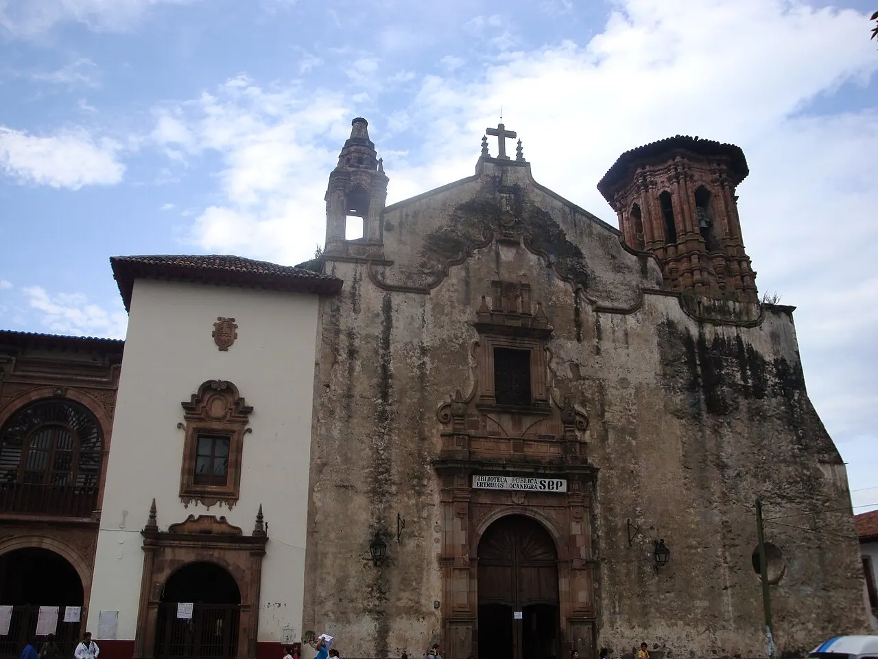 Biblioteca Gertrudis Bocanegra, Pátzcuaro, Michoacán, Mexico