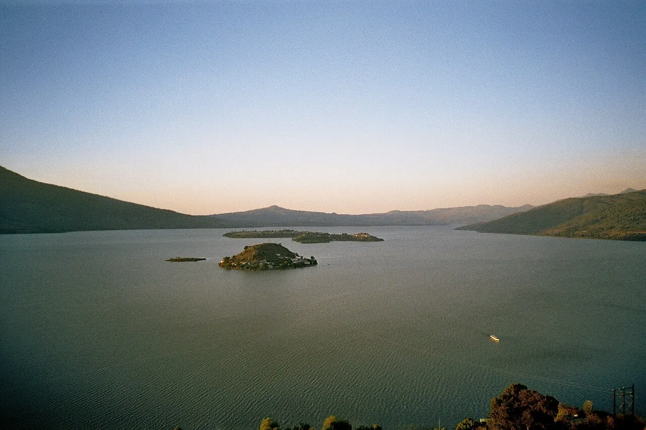 Lago de Pátzcuaro, Pátzcuaro, Michoacán, Mexico