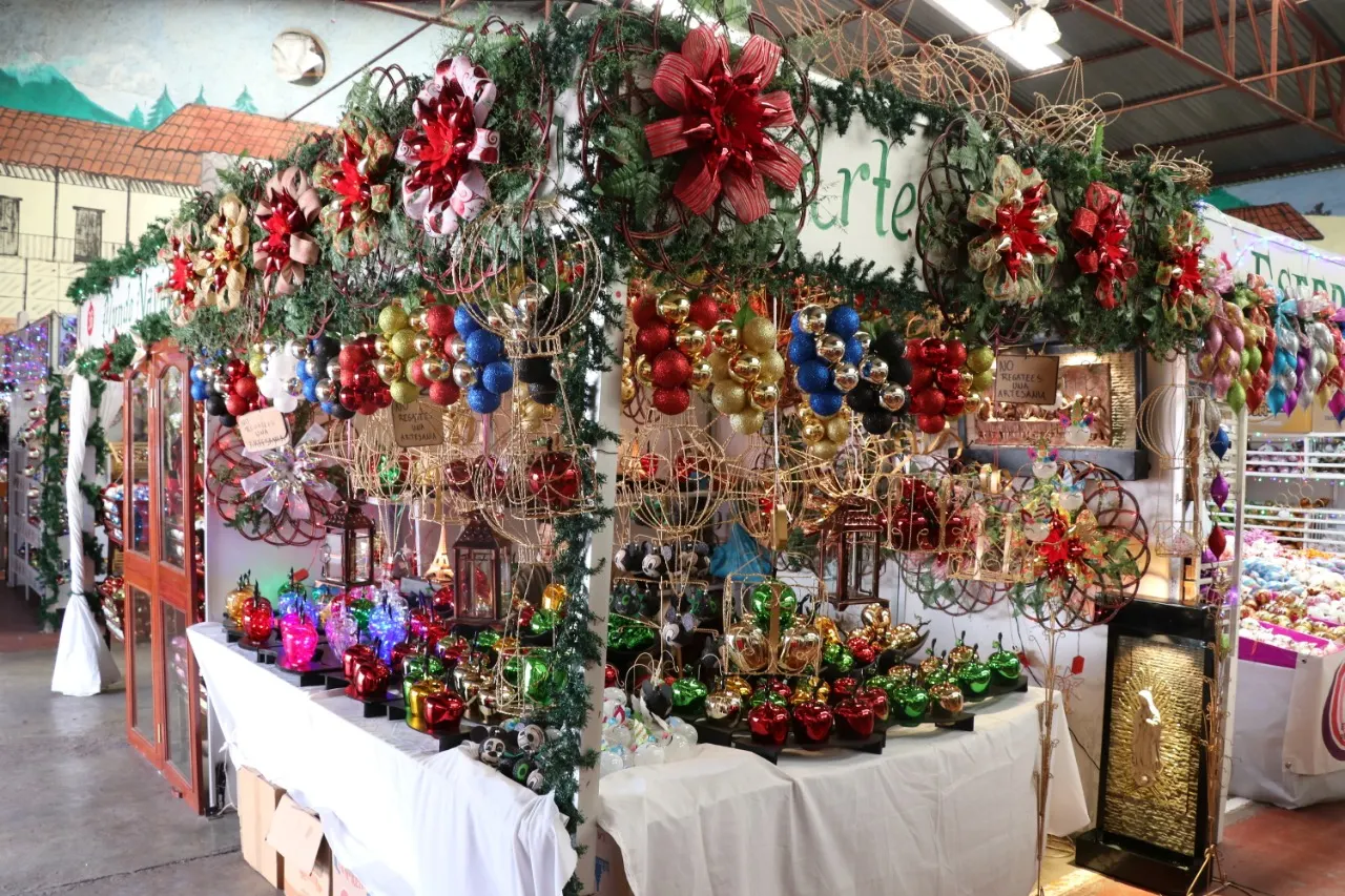Feria de la Esfera Tlalpujahua, Tlalpujahua, Michoacán, Mexico