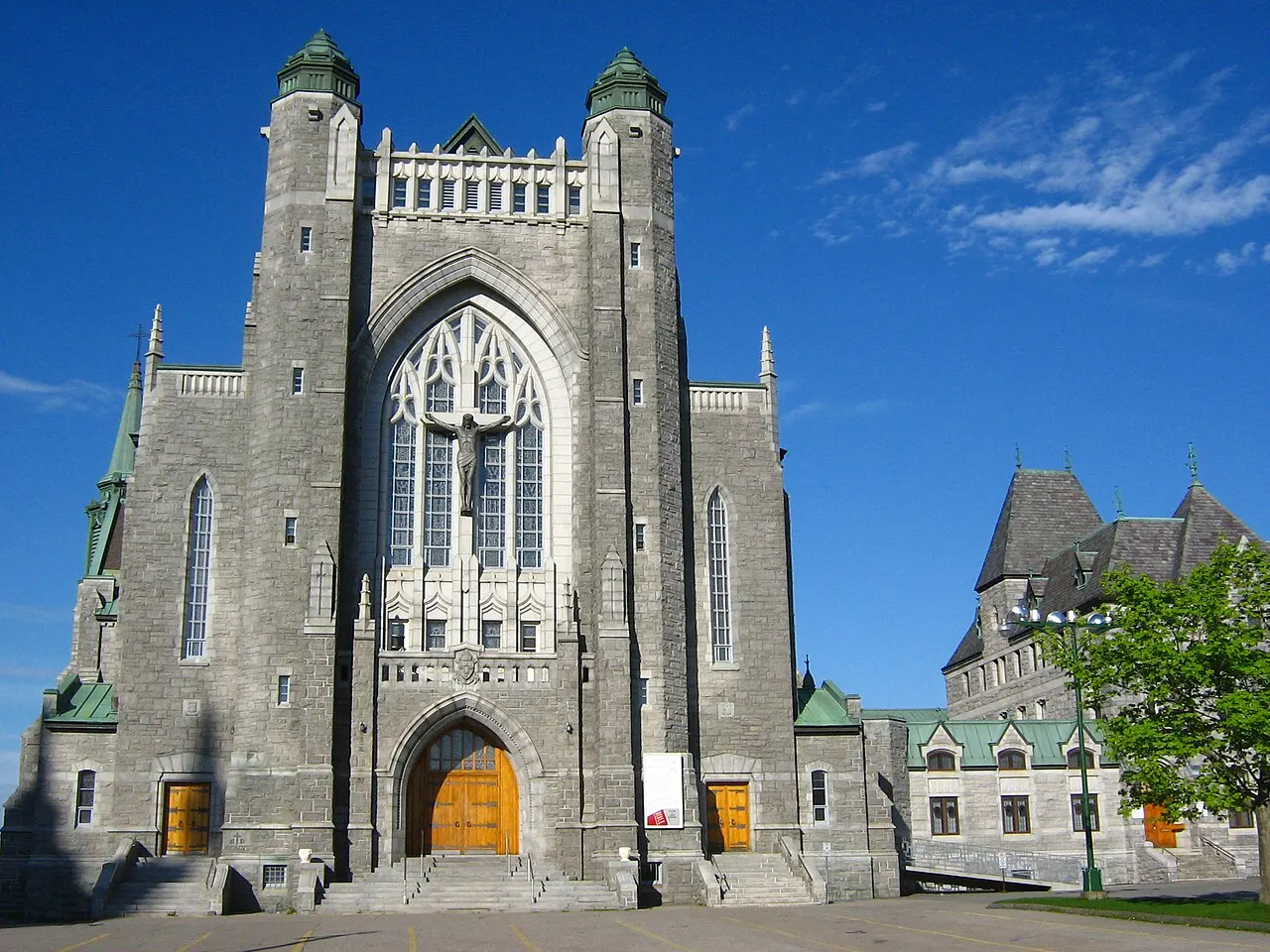 Basilique-cathédrale Saint-Michel de Sherbrooke, Sherbrooke, Quebec, Canada