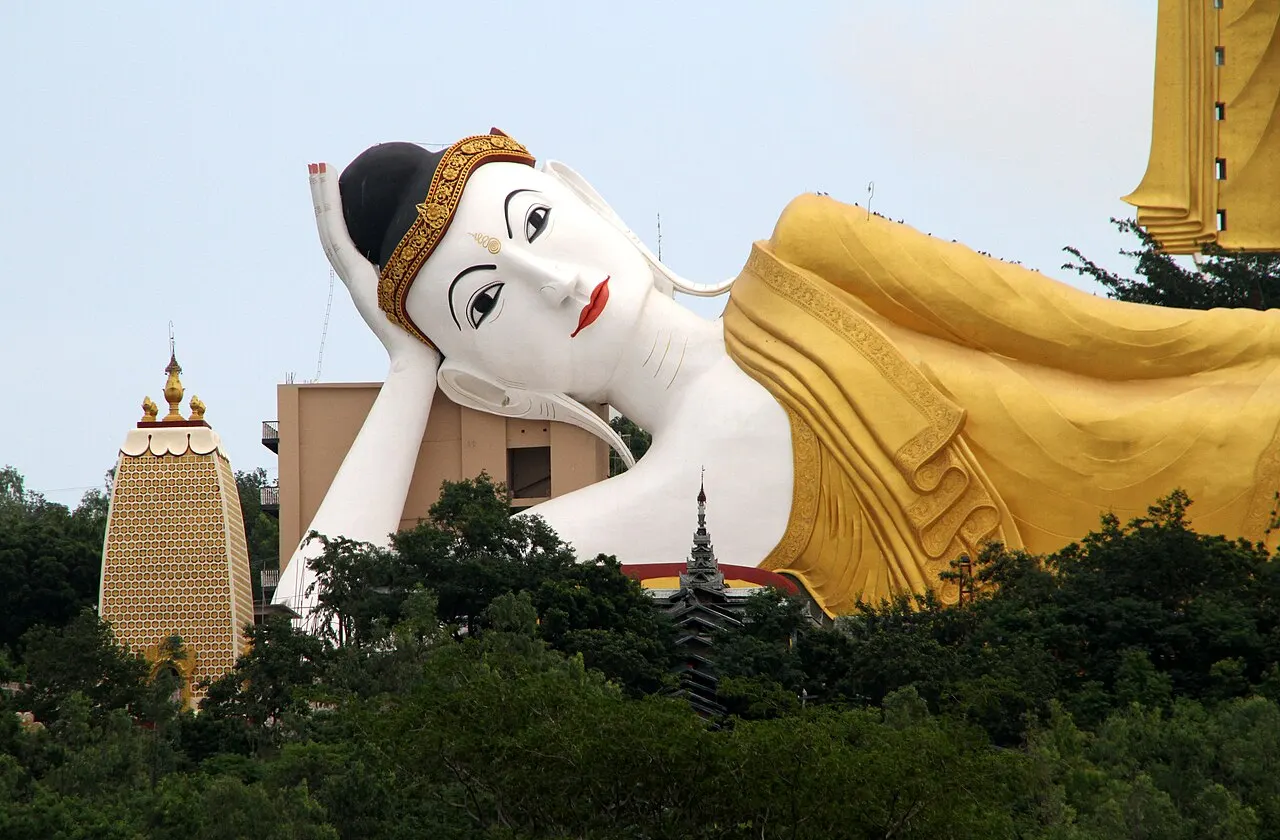 Bodhi Tahtaung Reclining Buddha, Monywa, Sagaing Region, Myanmar
