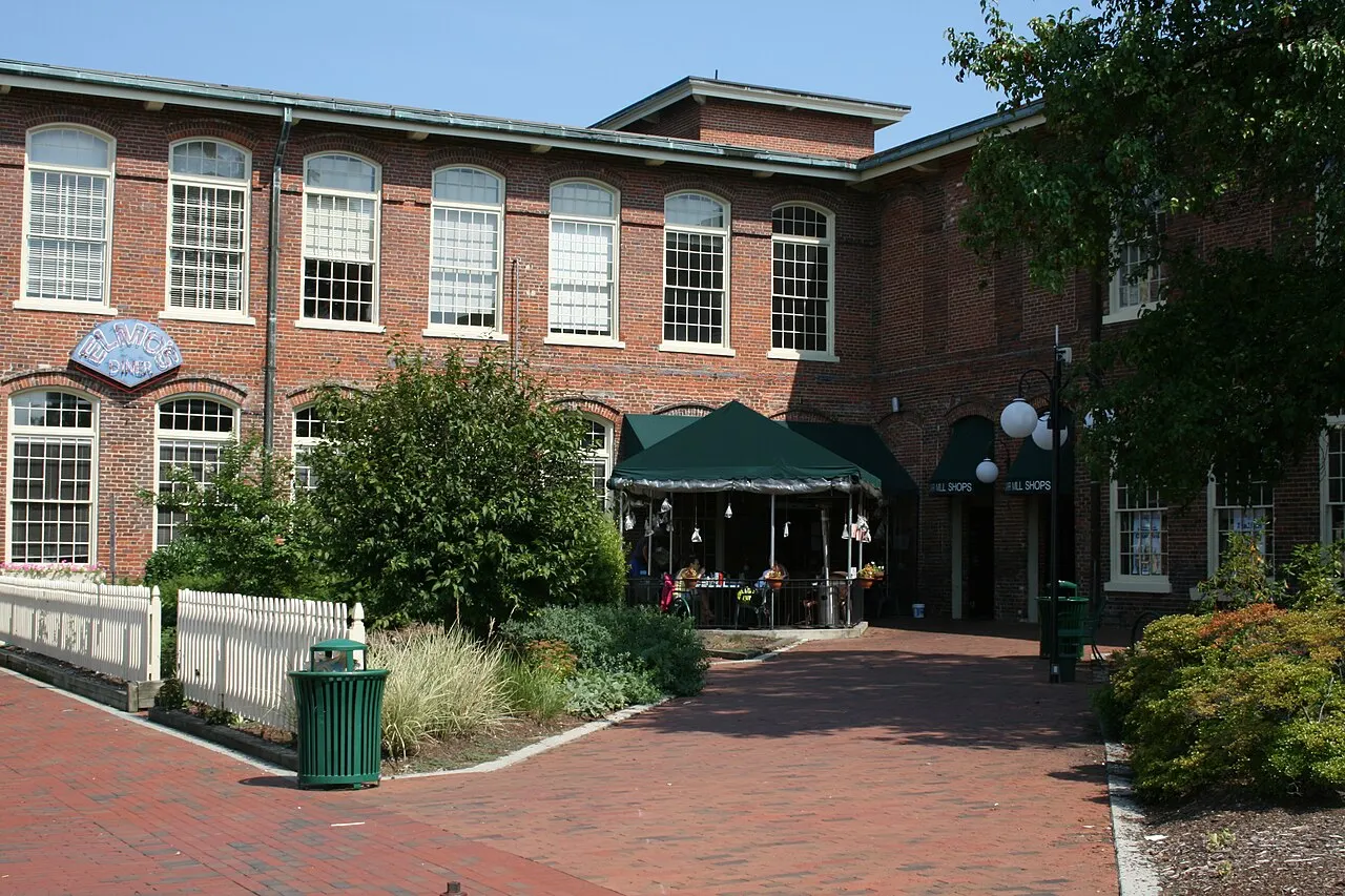 Carr Mill Mall, Carrboro, North Carolina, United States