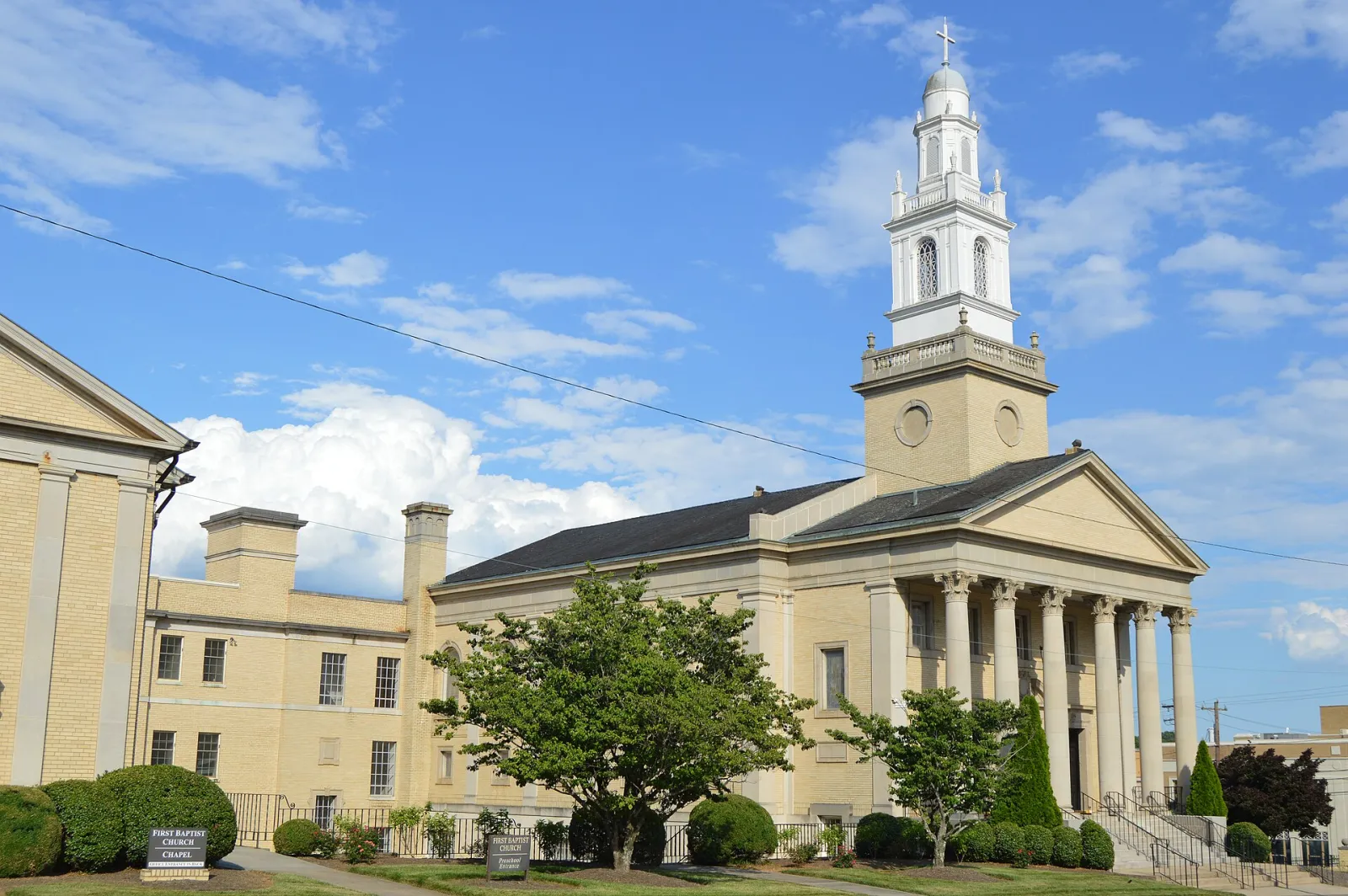 First Baptist Church, Lenoir, North Carolina