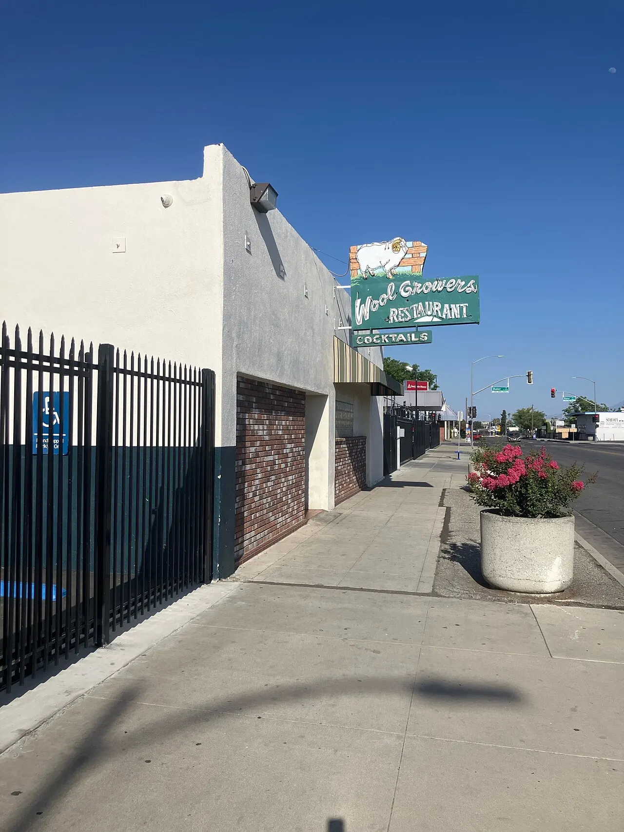 Wool Growers Basque Restaurant, Bakersfield, California, United States