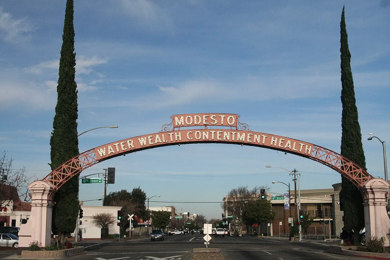 Modesto Arch, Modesto, California, United States