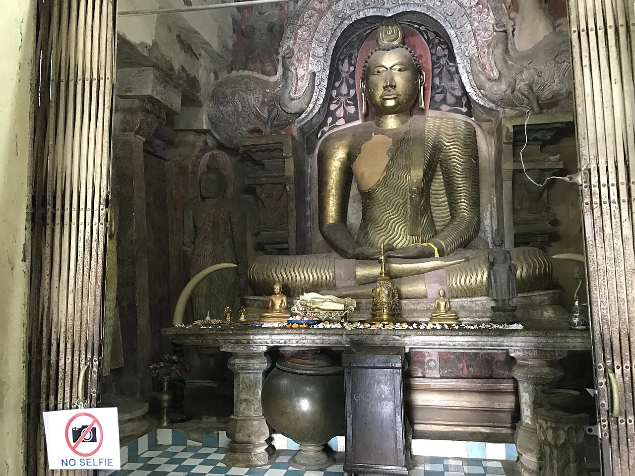 Gadaladeniya Vihara, Kandy, Sri Lanka