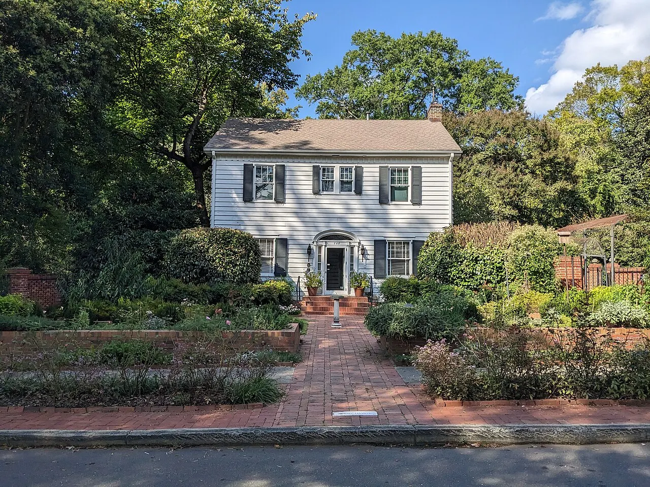 Wing Haven Gardens, Charlotte, North Carolina, United States
