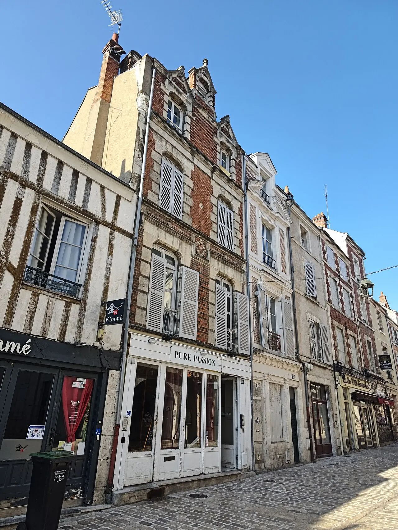 Rue de Bourgogne, Orléans, Centre-Val de Loire, France