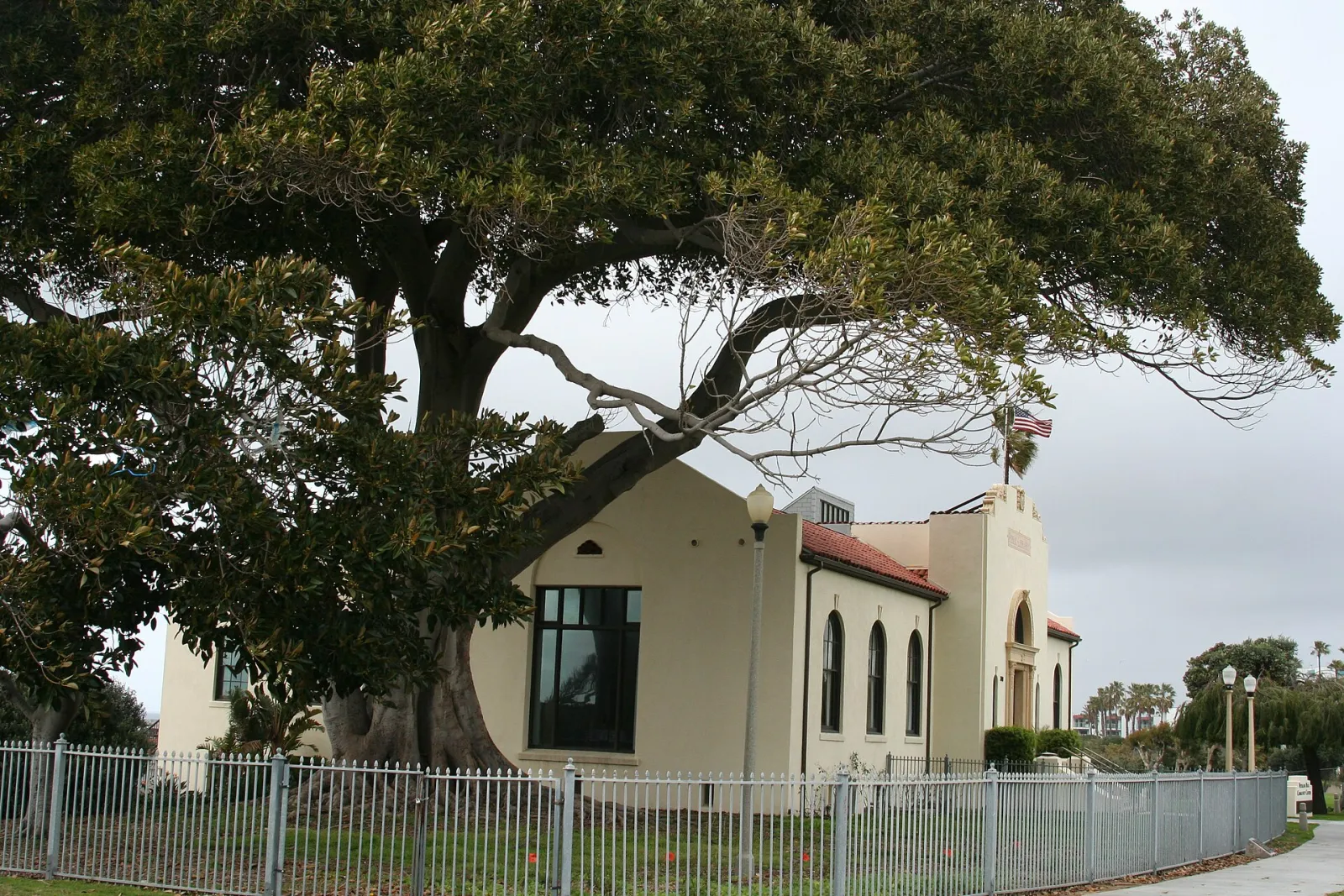 Redondo Public Library from side, Redondo Beach, California