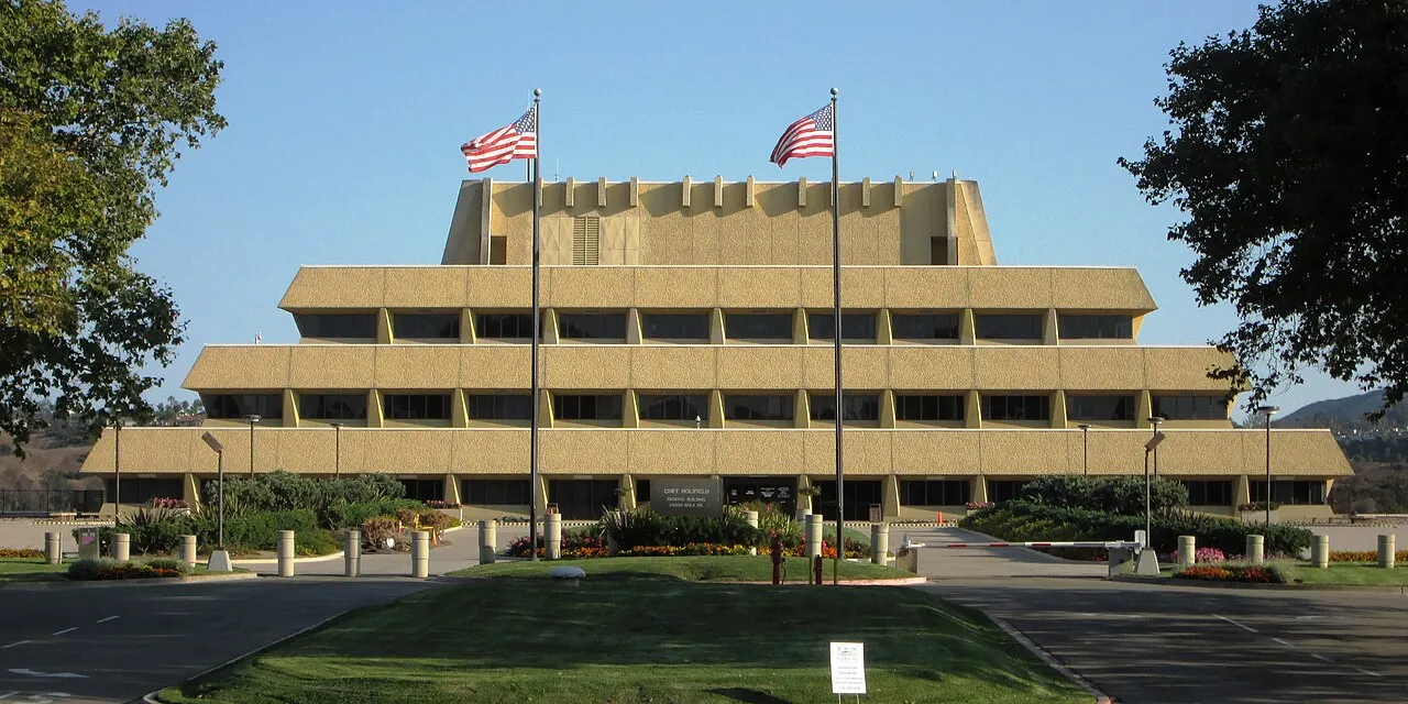 Chet Holifield Federal Building, Laguna Niguel, California, United States
