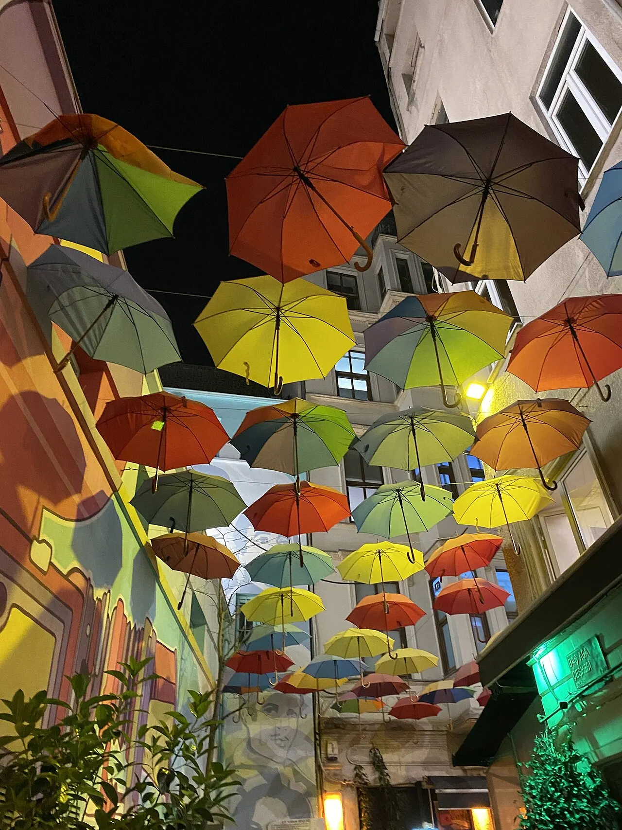 Istiklal Avenue and Taksim, Istanbul, Türkiye
