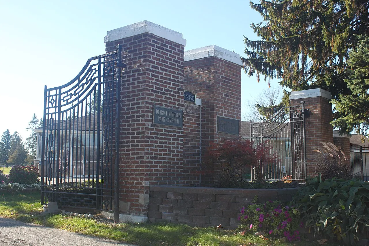 Detroit Memorial Park Cemetery, Warren, Michigan, United States