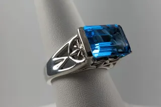 Wayne & Co. Goldsmiths