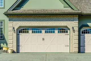 PS Garage Doors Of Williston