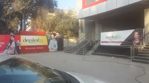 Mirrors salon and institute in Multan, Punjab