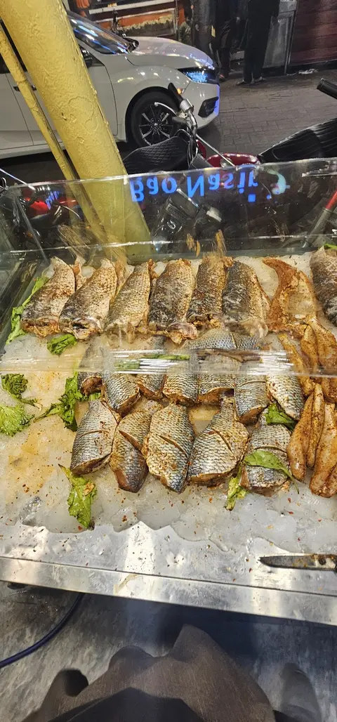 Miraj-Din Fish fry shop in Gujranwala, Punjab