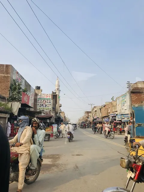 Haji Naan Shop (Nathoo naan Tikki) in Sheikhupura, Punjab
