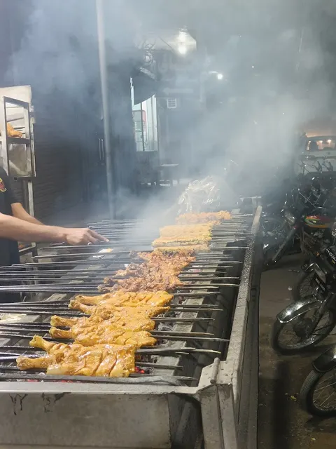 The Zaiqa Restaurant & Fast Food in Mandi Bahauddin, Punjab