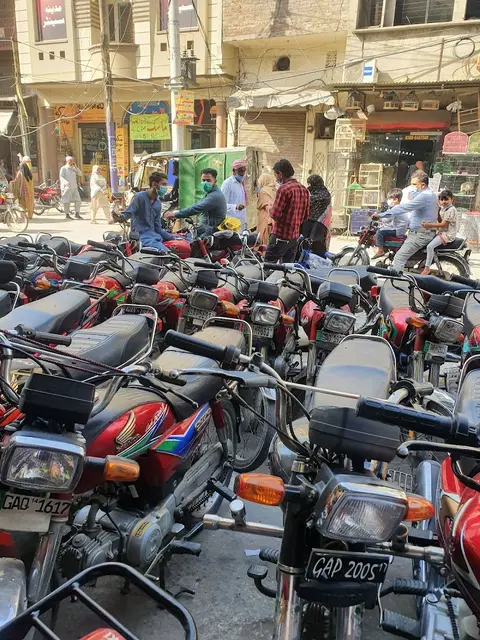 Zubair Mobiles And Repairing Lab in Darwaza, Punjab