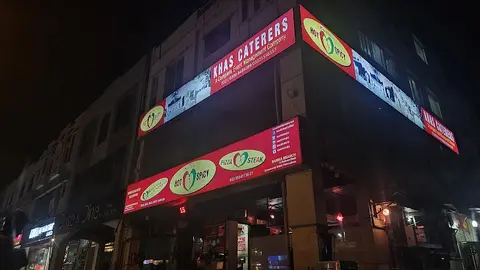 Karachi Hot N Spicy in Lahore, Punjab