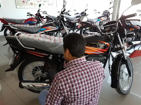 Akbar Autos in Sialkot, Punjab